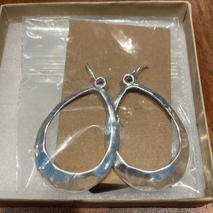 Silver Earrings 🖤